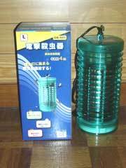 電撃殺虫機